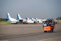 Antonov 24 TajikAir-Douchanbe-15mai2008-DSC_0097.jpg